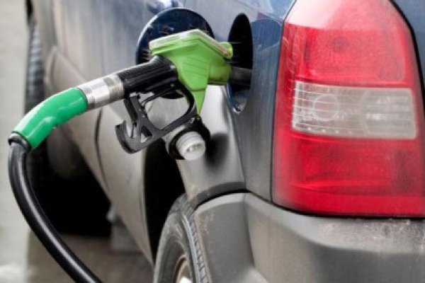 Petrom ieftineşte carburanţii
